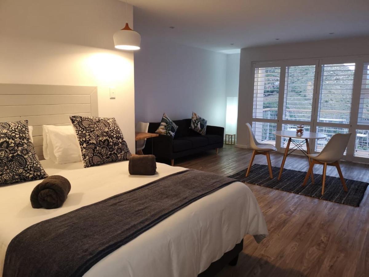 Stonebrook Apartments ไซมอนส์ทาวน์ ภายนอก รูปภาพ